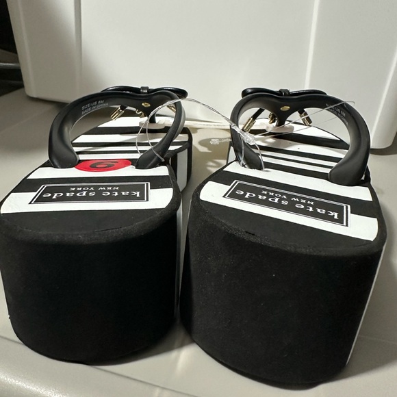 New Kate Spade ♠️ Rhett Wedge flip flops - Picture 6 of 8